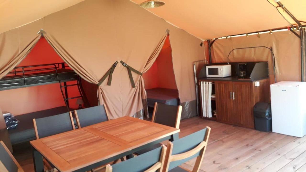 Lodge Les P'Tites Maisons Dans La Prairie Sallertaine Zewnętrze zdjęcie